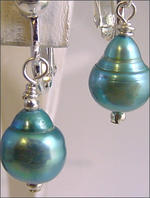 Pearl drop clip earrings