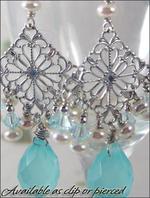 Romantic Femenine dangling earrings