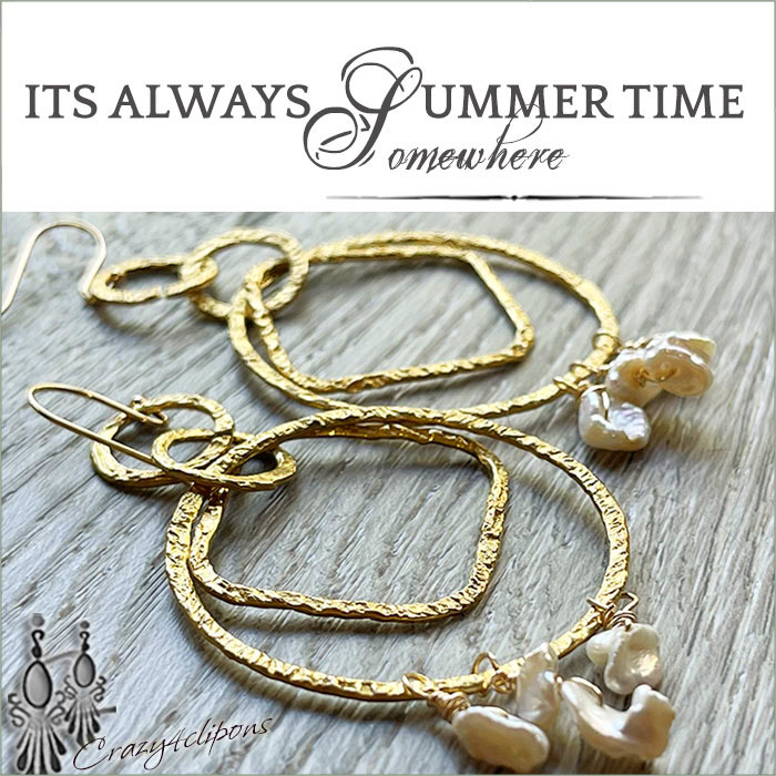 The Medium Black Hoop Earrings in Gold (Clip) main image 0